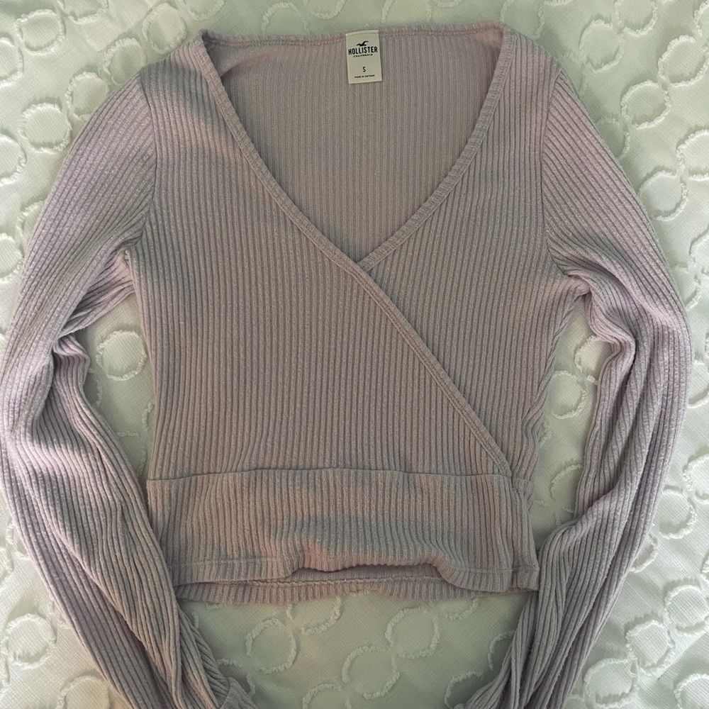 Hollister Long Sleeve Sweater